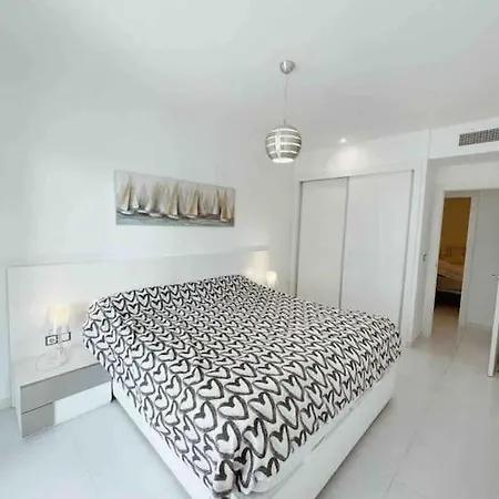 Apartment New Groundfloor Apt. Arenales del Sol